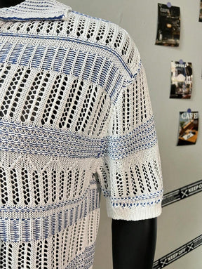 Polo Cruise Knit – Textura Listrada e Trama Respirável