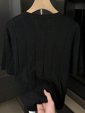 Suéter Ribbed Summer – Textura Canelada e Corte de Alfaiataria